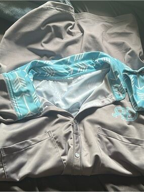 Rocket Donkey Gray Jacket with Aqua Arrow-Print Lining